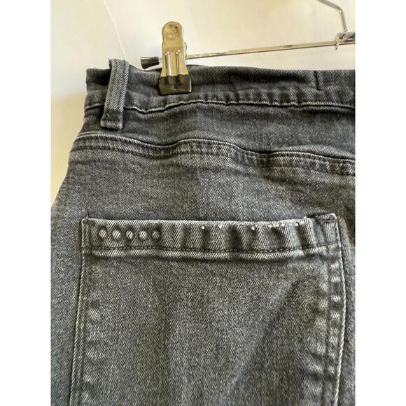 BLANKNYC Black Needed Me Skirt Size 34 with Fabric Pull - Picture 8 of 9